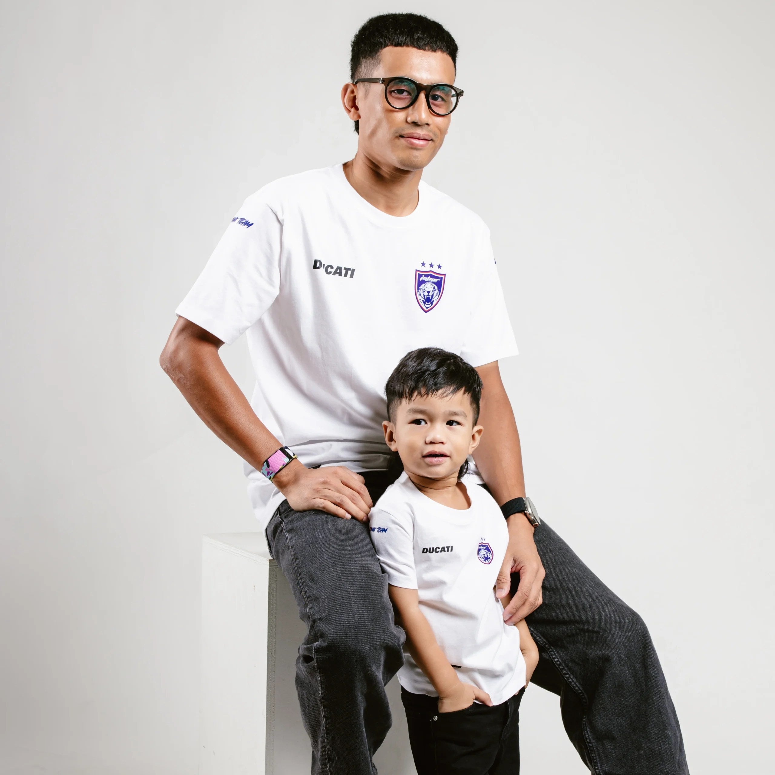 V1 KIDS Round Neck (White)